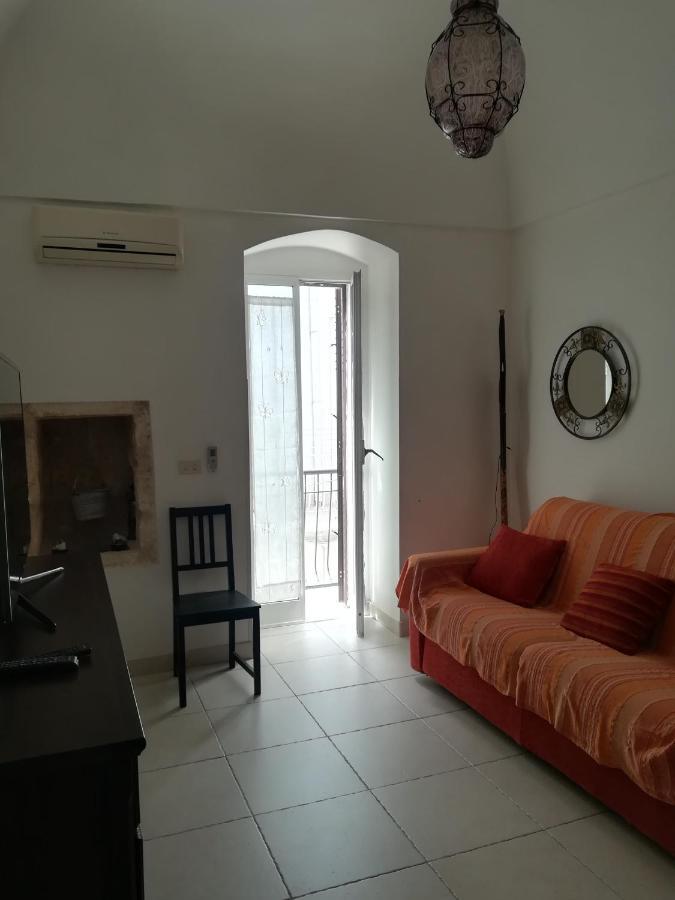 Vico Anglani Guest House 오스투니 외부 사진