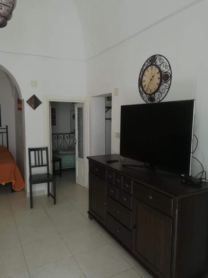 Vico Anglani Guest House 오스투니 외부 사진